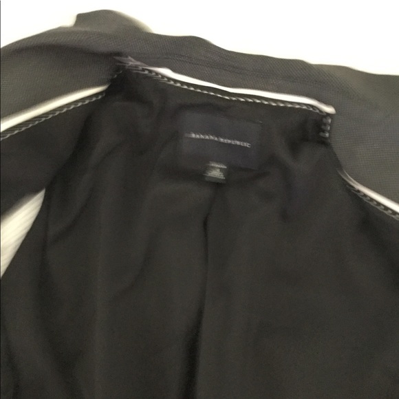 Classic Fit Banana Republic Blazer - Picture 4 of 5